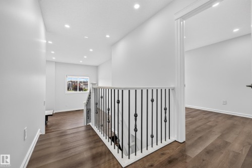 8226 180A Avenue Nw, Edmonton, AB - Indoor Photo Showing Other Room