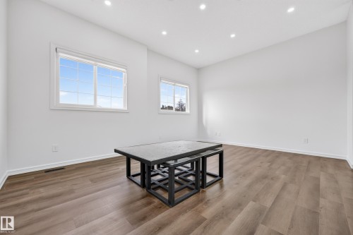 8226 180A Avenue Nw, Edmonton, AB - Indoor Photo Showing Other Room