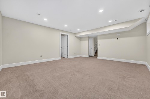 8226 180A Avenue Nw, Edmonton, AB - Indoor