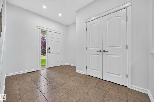 8226 180A Avenue Nw, Edmonton, AB - Indoor Photo Showing Other Room