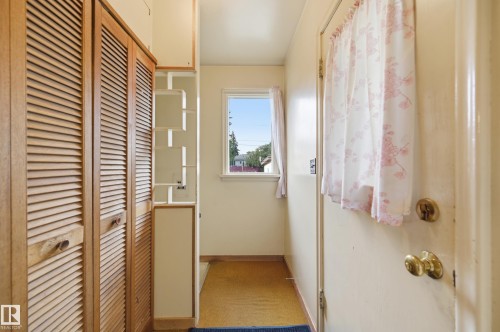11310 110 Avenue Nw, Edmonton, AB - Indoor