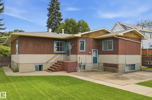 11310 110 Avenue Nw, Edmonton, AB - Outdoor