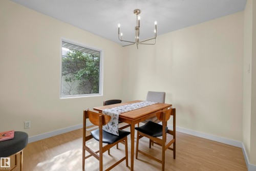 8715 64 Avenue Nw, Edmonton, AB - Indoor Photo Showing Dining Room