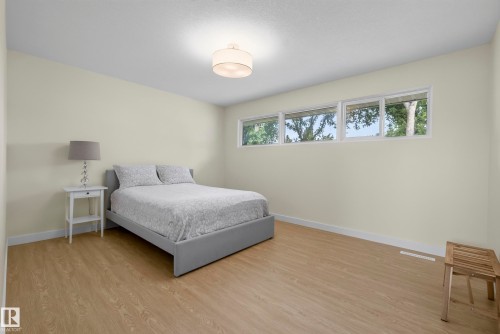 8715 64 Avenue Nw, Edmonton, AB - Indoor Photo Showing Bedroom
