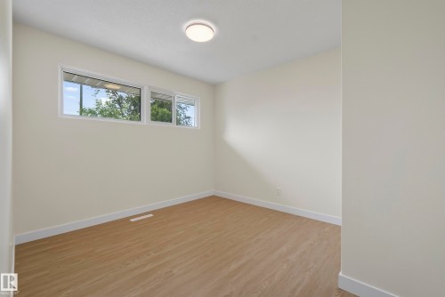 8715 64 Avenue Nw, Edmonton, AB - Indoor Photo Showing Other Room