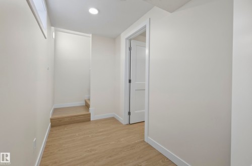 8715 64 Avenue Nw, Edmonton, AB - Indoor Photo Showing Other Room