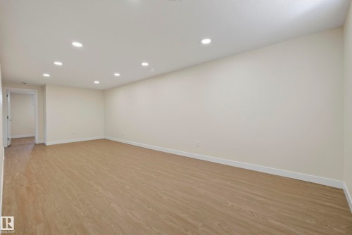 8715 64 Avenue Nw, Edmonton, AB - Indoor Photo Showing Other Room