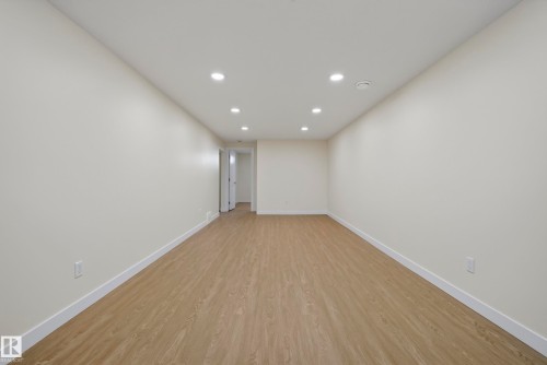 8715 64 Avenue Nw, Edmonton, AB - Indoor Photo Showing Other Room