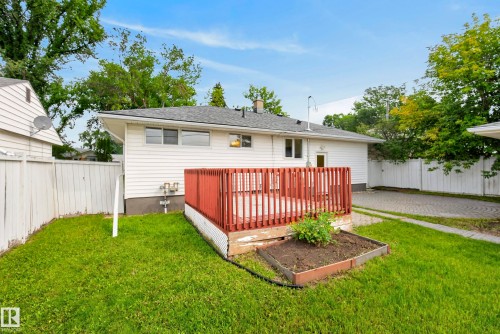 8715 64 Avenue Nw, Edmonton, AB - Outdoor