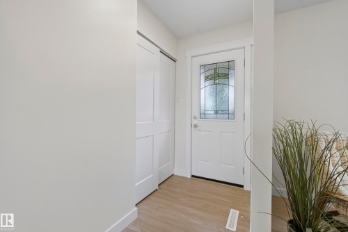 8715 64 Avenue Nw, Edmonton, AB - Indoor Photo Showing Other Room