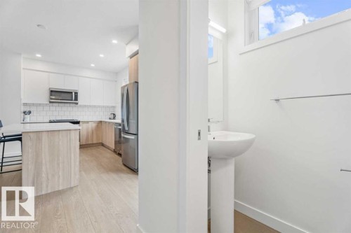 #528 857 Belmont Dr Sw, Calgary, AB - Indoor Photo Showing Kitchen With Stainless Steel Kitchen With Upgraded Kitchen