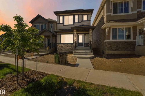 4582 Warbler Loop Nw, Edmonton, AB - Outdoor With Facade