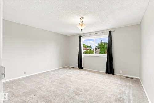 17911 77 Avenue Nw, Edmonton, AB - Indoor Photo Showing Other Room