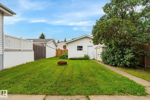 17911 77 Avenue Nw, Edmonton, AB - Outdoor