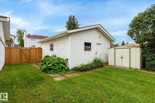 17911 77 Avenue Nw, Edmonton, AB - Outdoor