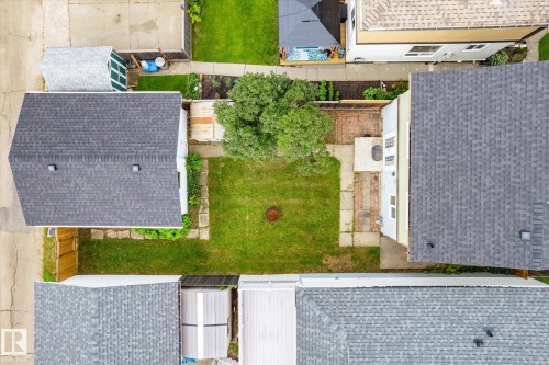 17911 77 Avenue Nw, Edmonton, AB - Outdoor