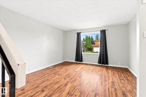 17911 77 Avenue Nw, Edmonton, AB - Indoor Photo Showing Other Room