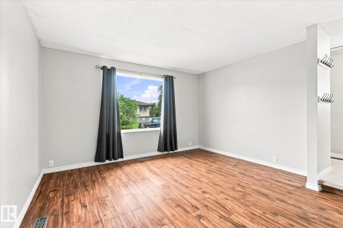 17911 77 Avenue Nw, Edmonton, AB - Indoor Photo Showing Other Room