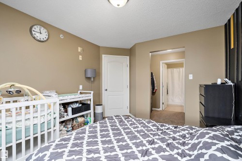 #440 1520 Hammond Gate Nw, Edmonton, AB - Indoor Photo Showing Bedroom