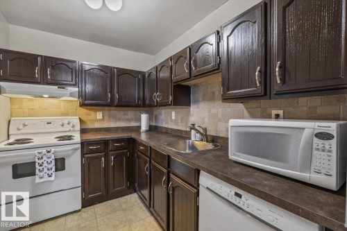 #305 10175 109 St Nw, Edmonton, AB - Indoor Photo Showing Kitchen