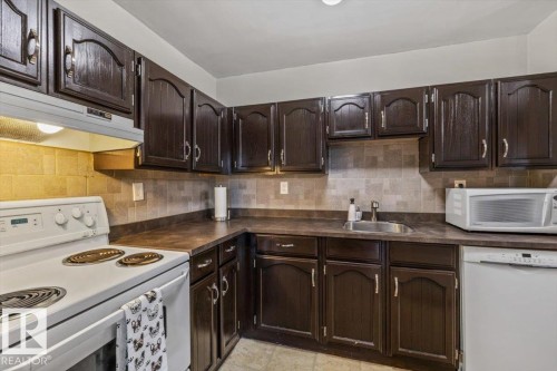 #305 10175 109 St Nw, Edmonton, AB - Indoor Photo Showing Kitchen