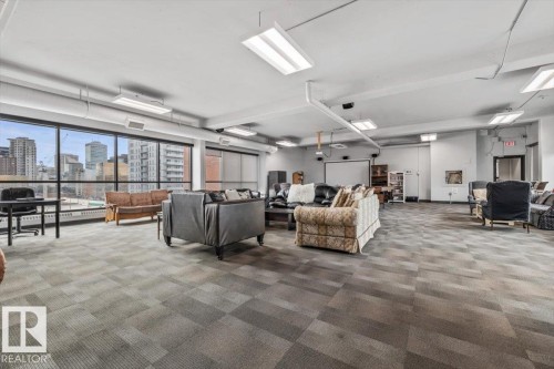 #305 10175 109 St Nw, Edmonton, AB - Indoor