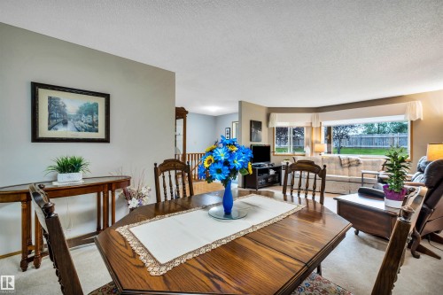 10636 153 Avenue Nw, Edmonton, AB - Indoor
