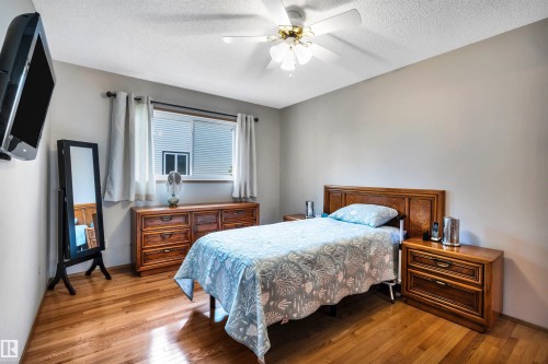10636 153 Avenue Nw, Edmonton, AB - Indoor Photo Showing Bedroom
