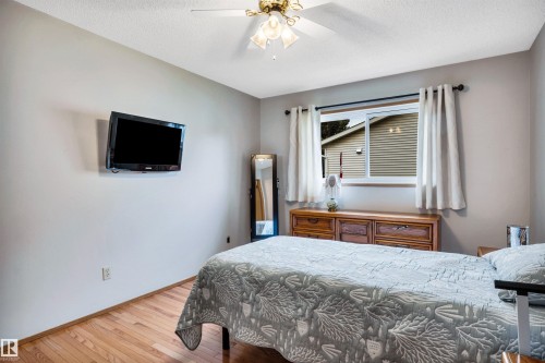 10636 153 Avenue Nw, Edmonton, AB - Indoor Photo Showing Bedroom