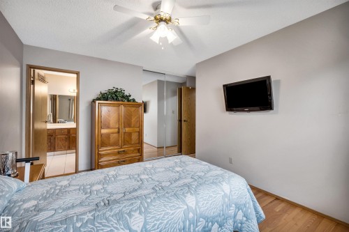 10636 153 Avenue Nw, Edmonton, AB - Indoor Photo Showing Bedroom
