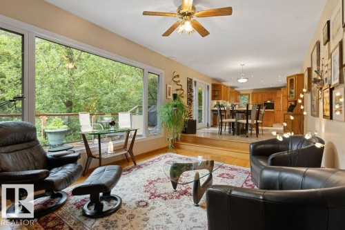 2 Greenwood Place, St. Albert, AB - Indoor Photo Showing Living Room