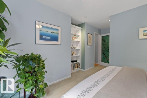 2 Greenwood Place, St. Albert, AB - Indoor Photo Showing Bedroom