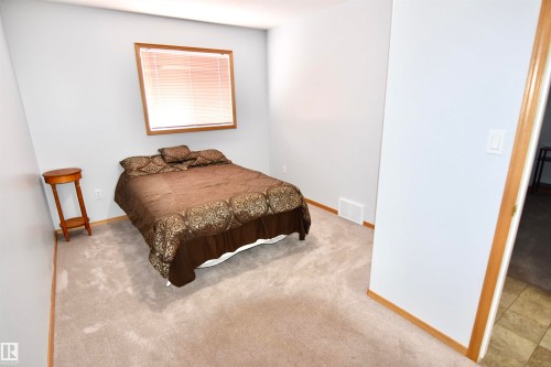 4820 49 Avenue, St. Paul Town, AB - Indoor Photo Showing Bedroom