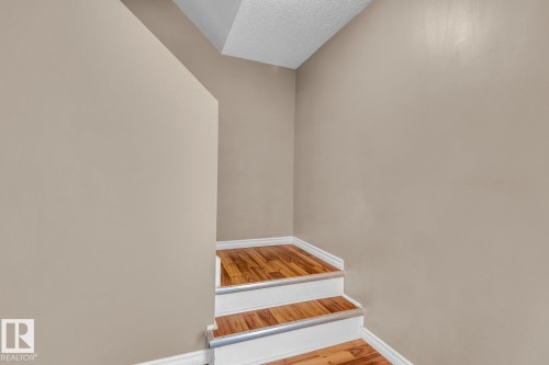 221 Harrison Dr Nw, Edmonton, AB - Indoor Photo Showing Other Room