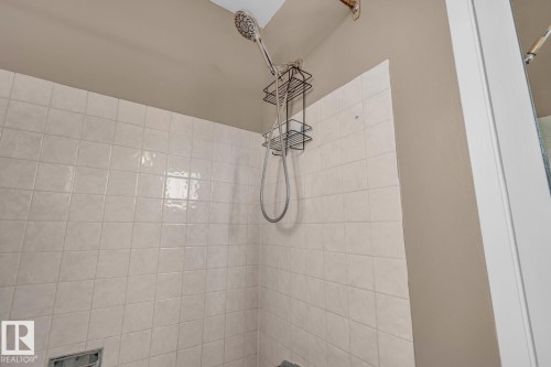 221 Harrison Dr Nw, Edmonton, AB - Indoor Photo Showing Bathroom