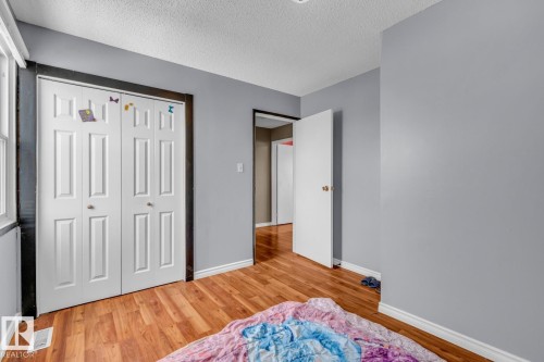 221 Harrison Dr Nw, Edmonton, AB - Indoor Photo Showing Bedroom