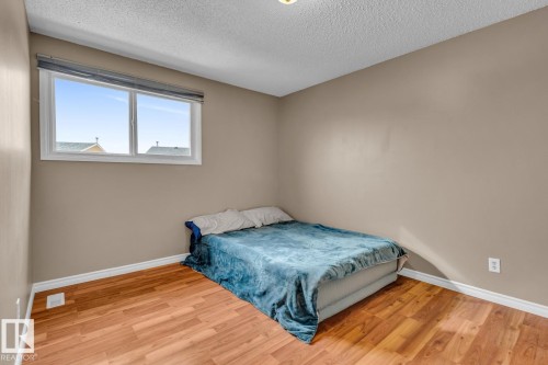 221 Harrison Dr Nw, Edmonton, AB - Indoor Photo Showing Bedroom