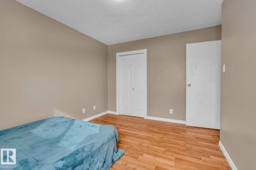 221 Harrison Dr Nw, Edmonton, AB - Indoor Photo Showing Bedroom