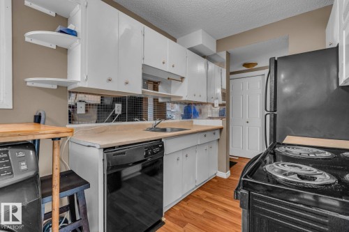 221 Harrison Dr Nw, Edmonton, AB - Indoor Photo Showing Kitchen