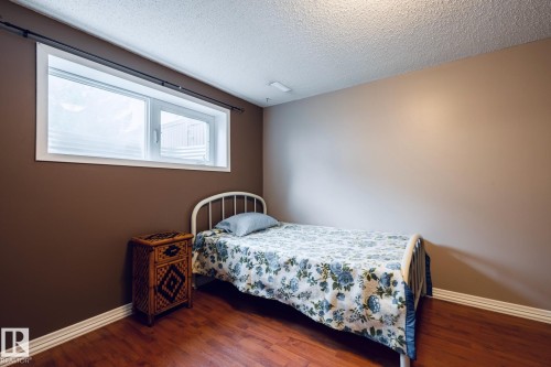 12 Amherst Crescent, St. Albert, AB - Indoor Photo Showing Bedroom