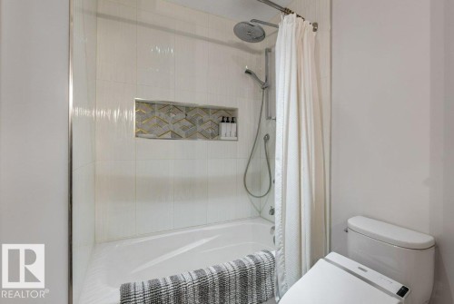 84 Fleetwood Crescent, St. Albert, AB - Indoor Photo Showing Bathroom
