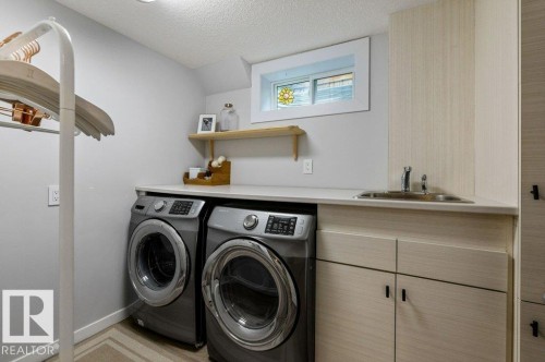 84 Fleetwood Crescent, St. Albert, AB - Indoor Photo Showing Laundry Room
