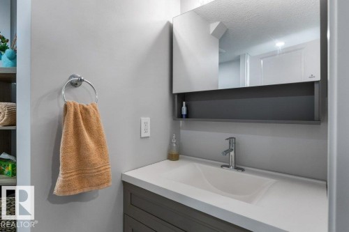84 Fleetwood Crescent, St. Albert, AB - Indoor Photo Showing Bathroom