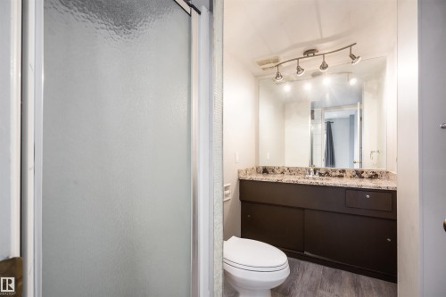 #1101 9909 110 St Nw, Edmonton, AB - Indoor Photo Showing Bathroom