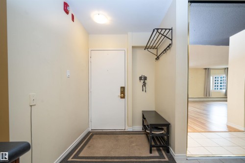 #1101 9909 110 St Nw, Edmonton, AB - Indoor Photo Showing Other Room