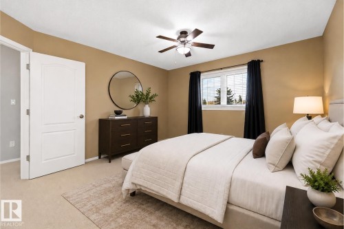 #123 215 Blackburn Dr E Sw, Edmonton, AB - Indoor Photo Showing Bedroom