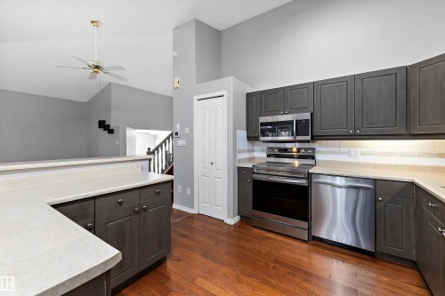#123 215 Blackburn Dr E Sw, Edmonton, AB - Indoor Photo Showing Kitchen