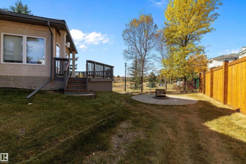 #123 215 Blackburn Dr E Sw, Edmonton, AB - Outdoor