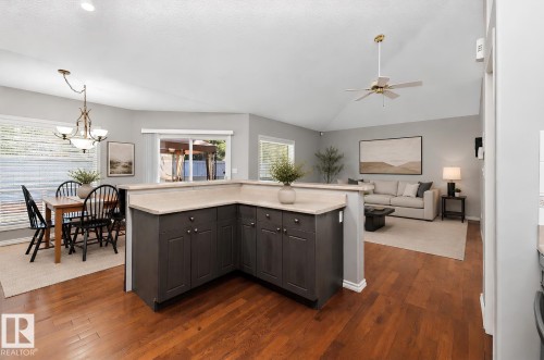 #123 215 Blackburn Dr E Sw, Edmonton, AB - Indoor