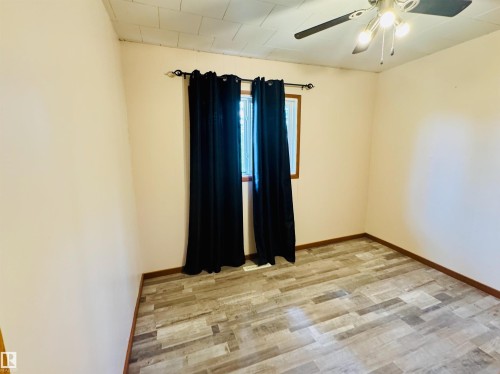 58410 Rng Rd 95, Rural St. Paul County, AB - Indoor Photo Showing Other Room
